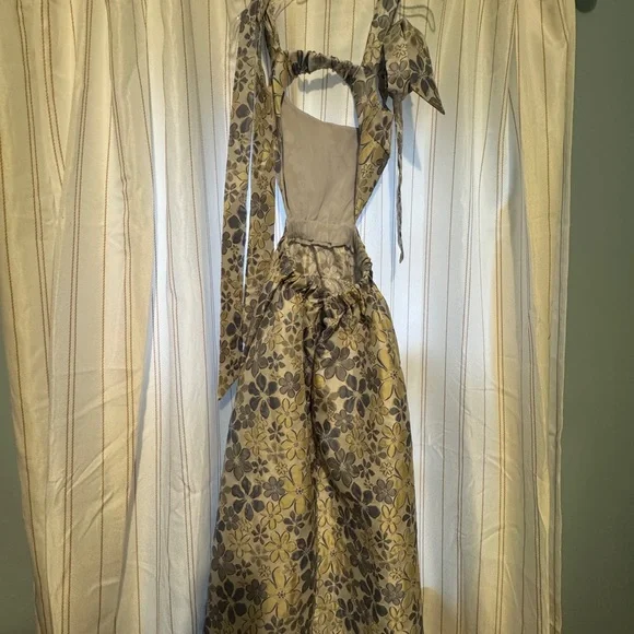 Showpo dress! Blue with colored flowers - Picture 3 of 8